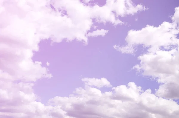 Cielo Blu Con Sacco Nuvole Bianche Diverse Dimensioni Formando Una — Foto Stock