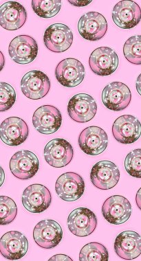 Birçok grafiti çizim yalanlar üzerine bir pastel backgroung renkli sprey kutular kullanılır. Sokak sanatı resim kavramı. En az düz desen yatıyordu. Üstten görünüm