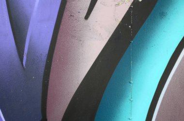 Grafiti çizimler parçası. Eski duvar boya lekeleri sokak sanatı kültür tarzı ile dekore edilmiştir. Renkli arka plan doku soğuk tonlarda.