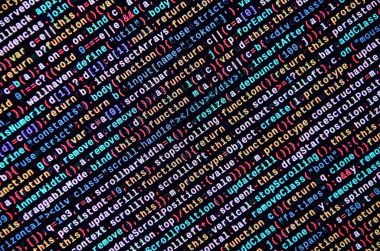 Büyük veri ve Internet şeyler trend. Bu uzman çalışma alanı. Laptop ekran portre resmi web sitesi Html kodu. Büyük veri depolama ve temsil bulut