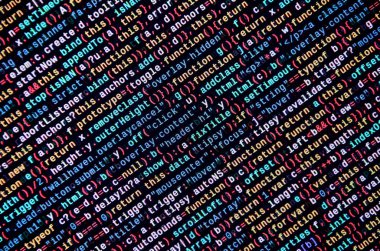 Büyük veri ve Internet şeyler trend. Bu uzman çalışma alanı. Laptop ekran portre resmi web sitesi Html kodu. Büyük veri depolama ve temsil bulut