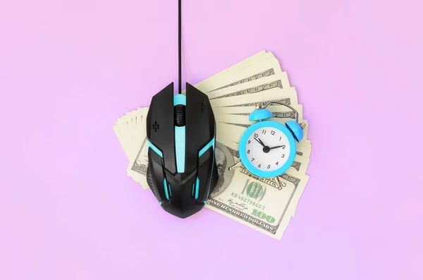 Tıklayın ve autoclicker kavram ödeme. Internet üzerinde kazanç