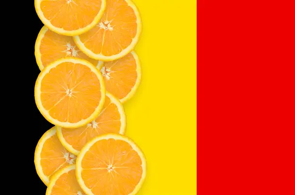 Belgia Lippu Pystysuora Rivi Appelsiinisitrushedelmien Viipaleita Sitrushedelmien Viljelyn Tuonnin Viennin — kuvapankkivalokuva