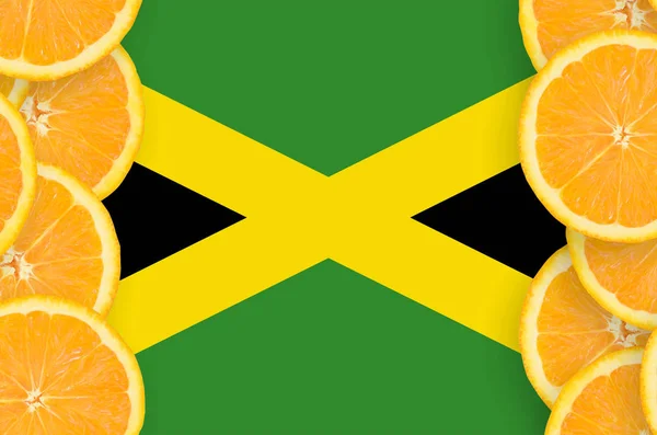 Bandeira Jamaica Moldura Vertical Fatias Frutas Cítricas Laranja Conceito Cultura — Fotografia de Stock