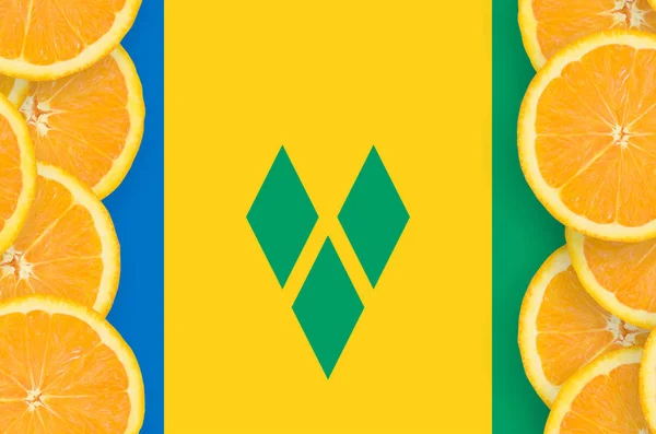 Flaga Saint Vincent Grenadyny Ramy Pionowej Plasterki Pomarańczy Owoców Cytrusowych — Zdjęcie stockowe
