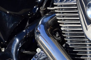 Eski klasik motosiklet krom parlak gövde bölümü bir parçası kadar kapatın