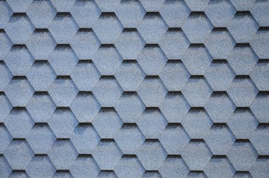 Modern çatı ve bacalar dekorasyon. Esnek asfalt veya kayrak Zona altıgen şeklinde. Üstten görünüm doku