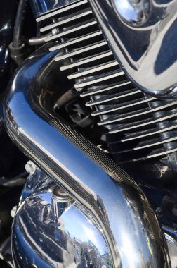 Eski klasik motosiklet krom parlak gövde bölümü bir parçası kadar kapatın