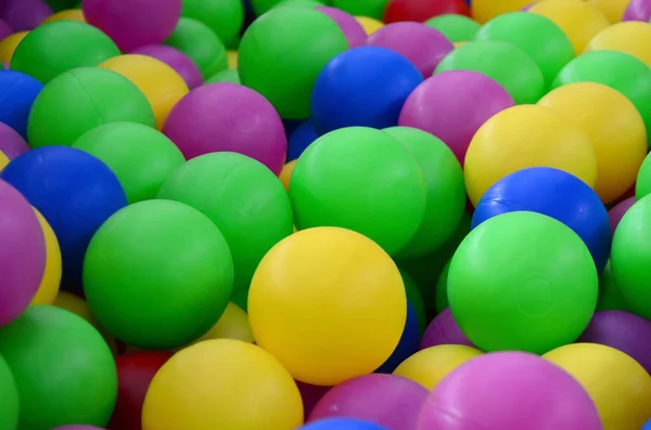 Bolas Plástico Colores Piscina Sala Juegos Piscina Para Divertirse Saltar —  Fotos de Stock