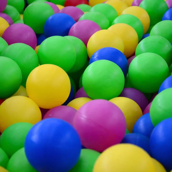 Bolas Plástico Colores Piscina Sala Juegos Piscina Para Divertirse Saltar — Foto de Stock