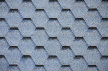 Modern çatı ve bacalar dekorasyon. Esnek asfalt veya kayrak Zona altıgen şeklinde. Üstten görünüm doku