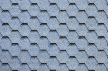 Modern çatı ve bacalar dekorasyon. Esnek asfalt veya kayrak Zona altıgen şeklinde. Üstten görünüm doku