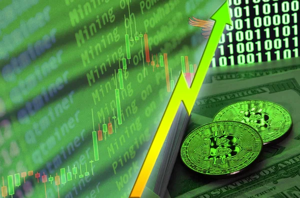 Sambia Flagge und Kryptowährung wachsender Trend mit zwei Bitcoins auf Dollarscheinen und binärer Codeanzeige — Stockfoto