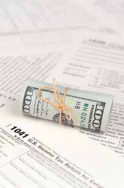 1041 Amerikan Doları banknotlar ile Estates ve güvenler formu için ABD gelir vergisi iadesi yakın yukarı. ABD 'de vergi dönemi kavramı