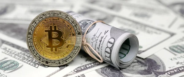Bitcoin Mince Bankovky Sto Dolaru Konceptuální Obrázek Pro Globální Kryptoměn — Stock fotografie