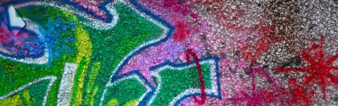Konturlar ve gölgeleme yakın ile renkli sokak sanatı grafiti resimlerinin parçası. Gençlik çağdaş sanat kültürünün arka plan dokusu. Yeşil ve sarı renkler