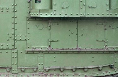 Doku tank yan duvar, metal yapılmış ve cıvata ve perçin çok sayıda ile güçlendirilmiş