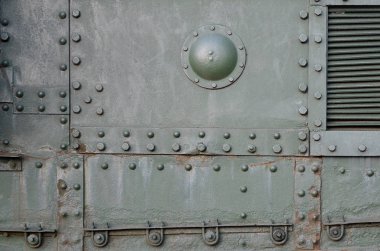 Doku tank yan duvar, metal yapılmış ve cıvata ve perçin çok sayıda ile güçlendirilmiş