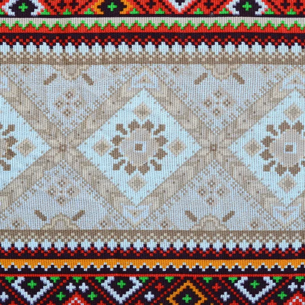Arte popular ucraniana tradicional padrão de bordado de malha em tecido têxtil — Fotografia de Stock