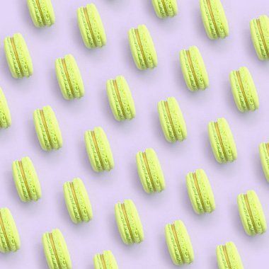 Moda pasta leylak arka plan üst görünümünde Kireç tatlı kek makarna veya makarna