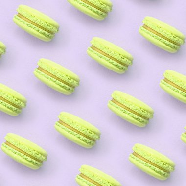 Moda pasta leylak arka plan üst görünümünde Kireç tatlı kek makarna veya makarna