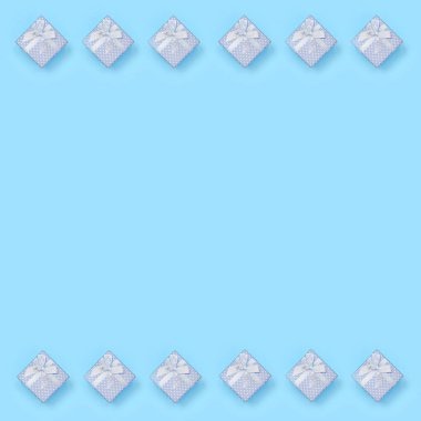 Mavi hediye kutuları bir sürü minimal konsept moda pastel mavi renkli kağıt doku arka plan yatıyor