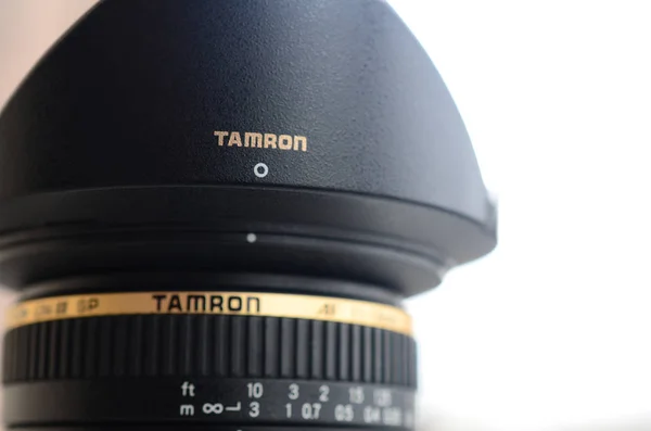 Tamron AF 11-18mm 4.5-5.6 zoom lente fotográfica de perto — Fotografia de Stock
