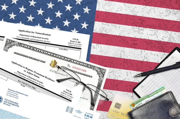 Uscis Blankett 485 Ansökan Registrering Permanent Uppehållstillstånd Och 400 Ansökan — Stockfoto