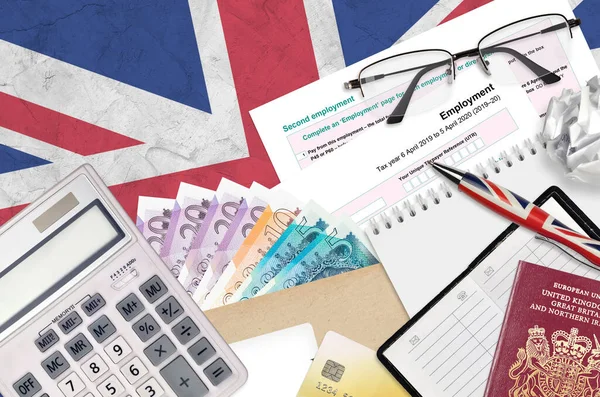 Anglický Daňový Formulář Sa102 Zaměstnanost Podle Příjmů Cel Leží Stole — Stock fotografie