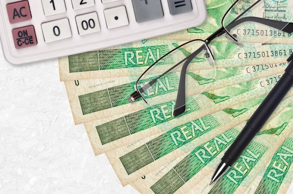 Brazylijski Wentylator Kalkulator Rachunków Rzeczywistych Okularami Długopisem Pożyczka Biznesowa Lub — Zdjęcie stockowe