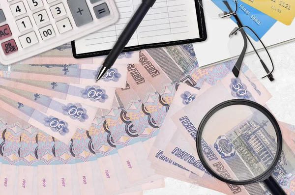 Orosz Rubel Bankjegy Számológép Szemüveggel Tollal Adófizetési Szezon Koncepció Vagy — Stock Fotó