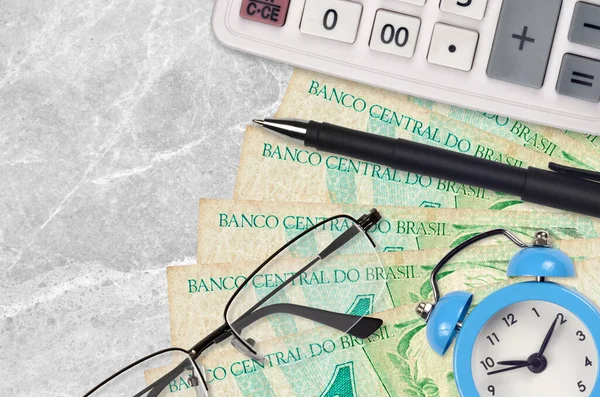 Braziliaanse Real Bills Calculator Met Bril Pen Zakelijke Lening Fiscale — Stockfoto