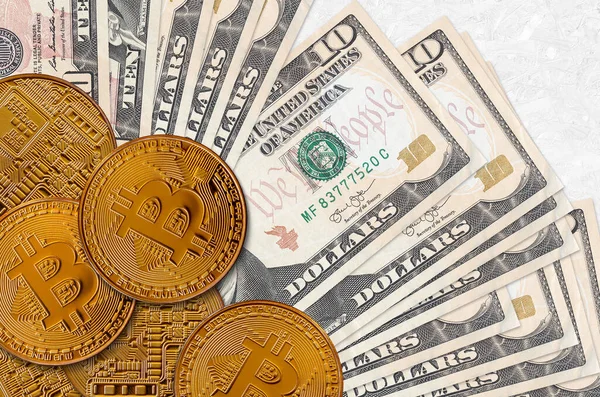 Δολάρια Και Χρυσά Νομίσματα Έννοια Επένδυσης Κρυπτονομίσματα Συναλλαγές Εξόρυξης Εμπορίας — Φωτογραφία Αρχείου