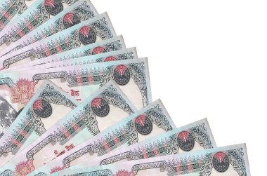 1000 Nepal rupi banknotları beyaz arka planda izole edilmiş bir şekilde duruyor ve fotokopi alanı da vantilatöre yakın duruyor. Maaş zamanı kavramı veya finansal işlemler