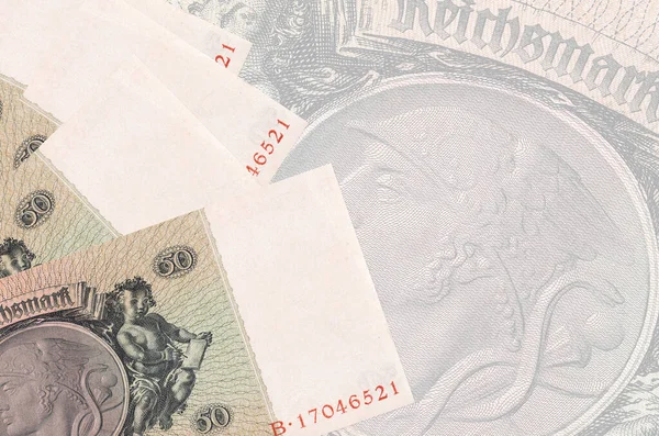 Χαρτονομίσματα Του Ράιχ Βρίσκονται Στοίβα Στο Φόντο Ενός Μεγάλου Ημι — Φωτογραφία Αρχείου