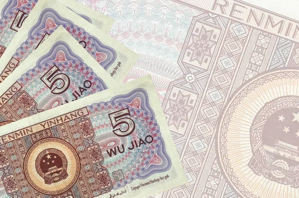 Китайских Юаней Лежат Стопке Фоне Большой Полупрозрачной Банкноты Аннотация Бизнес — стоковое фото