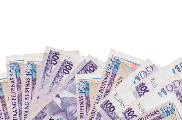Ekranın alt tarafında 100 Filipin piso banknotu var. Beyaz arka planda izole edilmiş ve fotokopi alanı var. Paralı iş kavramları için arkaplan afişi şablonu