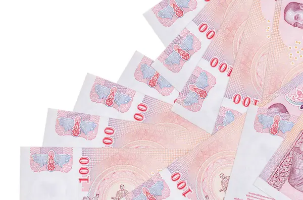 100张泰国铢钞票以不同的顺序散落在白色上 本地银行或货币制造的概念 商业背景横幅 — 图库照片