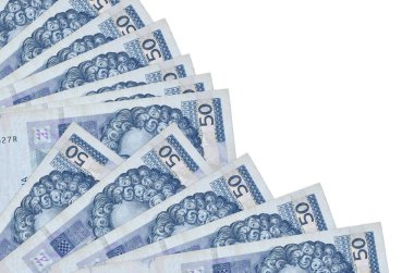 50 Hırvat kuna banknotu beyaz arka planda izole edilmiş, fotokopi alanı da vantilatöre yakın duruyor. Maaş zamanı kavramı veya finansal işlemler