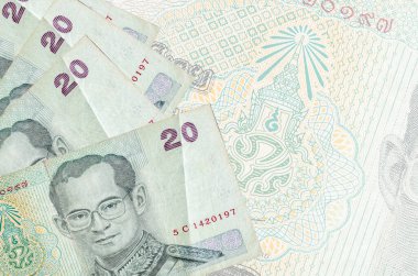 20 Tayland Baht faturası büyük yarı şeffaf banknotun arka planında duruyor. Kopyalama alanı olan soyut iş arkaplanı