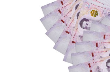 500 Tayland baht banknotları beyaz arka planda fotokopi alanı ile izole edilmiş. Zengin yaşam kavramsal geçmişi. Büyük miktarda ulusal para birimi zenginliği