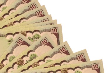 10 Nepal Rupisi banknotları beyaz arka planda izole edilmiş, fotokopi alanı da pervaneye yakın duruyor. Maaş zamanı kavramı veya finansal işlemler