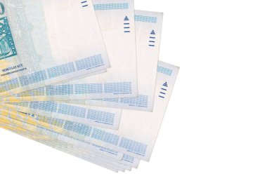 1000 Macar forint banknotu küçük gruplar halinde ya da beyaza izole edilmiş paketler halinde bulunur. Kopyalama alanı olan bir model. İş ve para değişimi kavramı