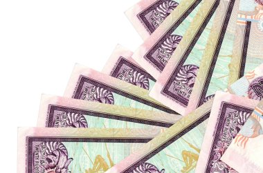 20 Sri Lanka rupisi banknotları beyaza izole edilmiş farklı bir sırayla yatar. Yerel bankacılık ya da para kazanma konsepti. İş arkaplanı afişi