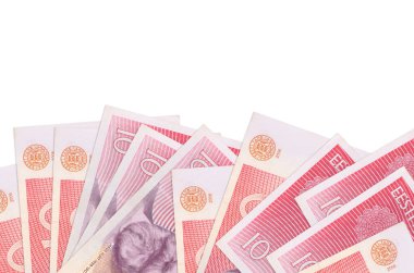 Ekranın alt tarafında 10 tane Estonya kroon banknotu var. Beyaz arka planda izole edilmiş ve kopyalama alanı var. Paralı iş kavramları için arkaplan afişi şablonu