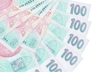 100 tane Çek korun banknotu beyaz arka planda izole edilmiş, fotokopi alanı da yakın planda tutuluyor. Finansal işlemler kavramı
