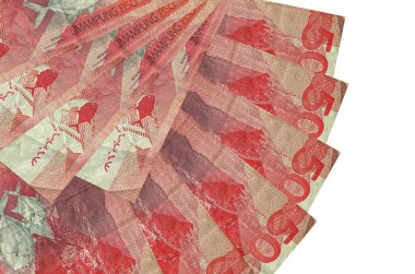 50 Filipinli piso banknotları beyaz arka planda izole edilmiş, fotokopi alanı da yakın planda tutuluyor. Finansal işlemler kavramı