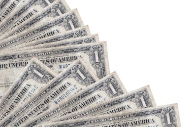 1 Amerikan doları banknotları beyaz arka planda izole bir şekilde duruyor ve fotokopi alanı da vantilatöre yakın duruyor. Maaş zamanı kavramı veya finansal işlemler