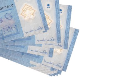 1 Malezya ringgit banknotları küçük gruplar halinde ya da beyaz paketler halinde bulunur. Kopyalama alanı olan bir model. İş ve para değişimi kavramı