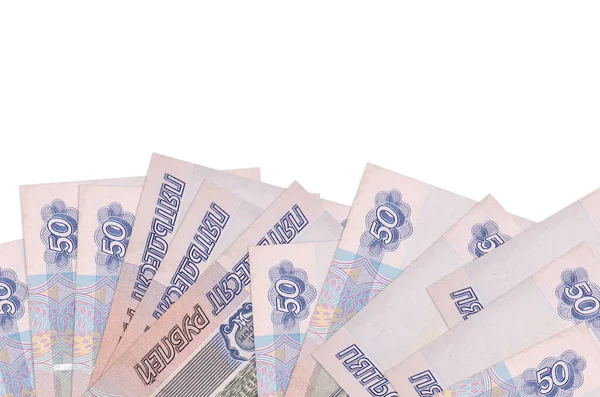 Ekranın alt tarafında 50 Rus rublesi banknotu var. Beyaz arka planda izole edilmiş ve kopyalama alanı var. Paralı iş kavramları için arkaplan afişi şablonu